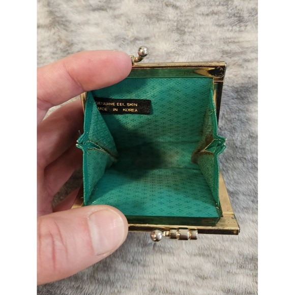 Vintage Genuine Eel Skin Kiss Lock Coin Purse Rare Color Green Made in Korea - Picture 3 of 6